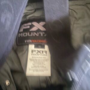 Women’s snow pants